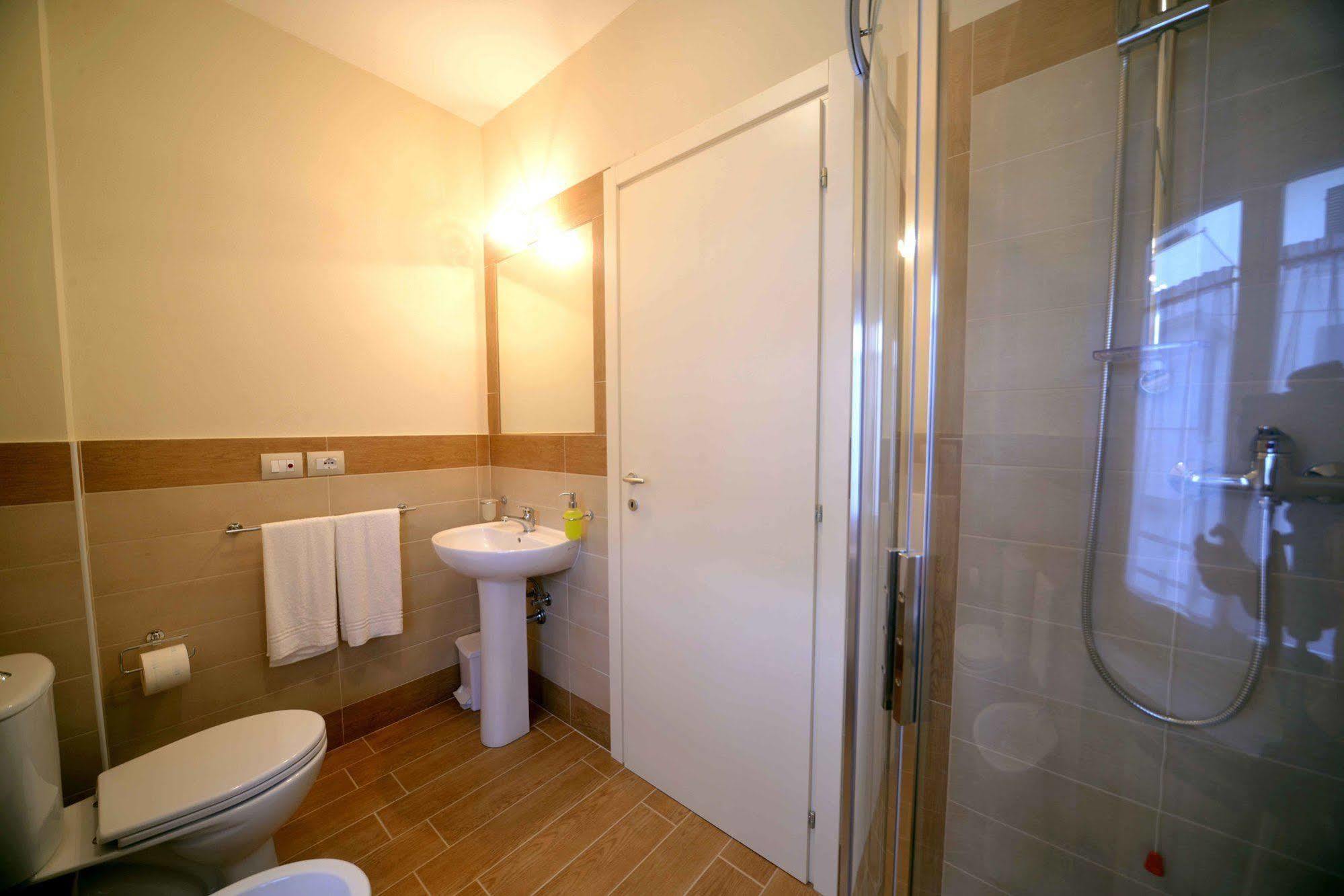 Zephiro Rta Aparthotel Montecatini-Terme Esterno foto
